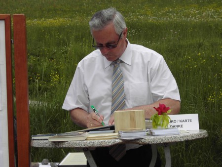 Eintragungn in das Jubiläumsbuch von Werner Glawischnig.