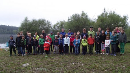 Nachwuchsfischer am Forstsee - Kärnten. Petri Heil!
